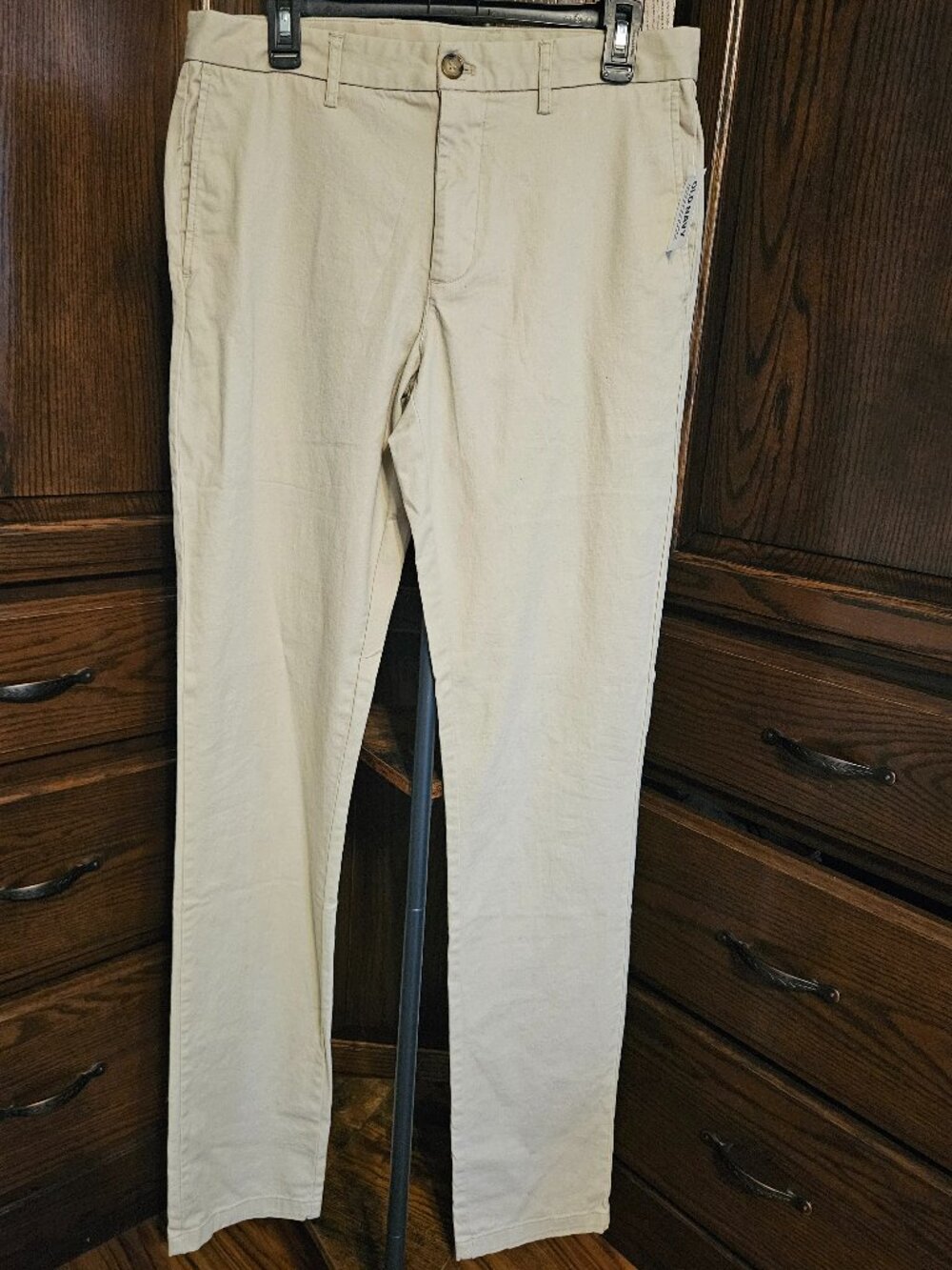 Old Navy Men’s Slim Built-In Flex Chino Pants 32x38 Khaki Tan NWT